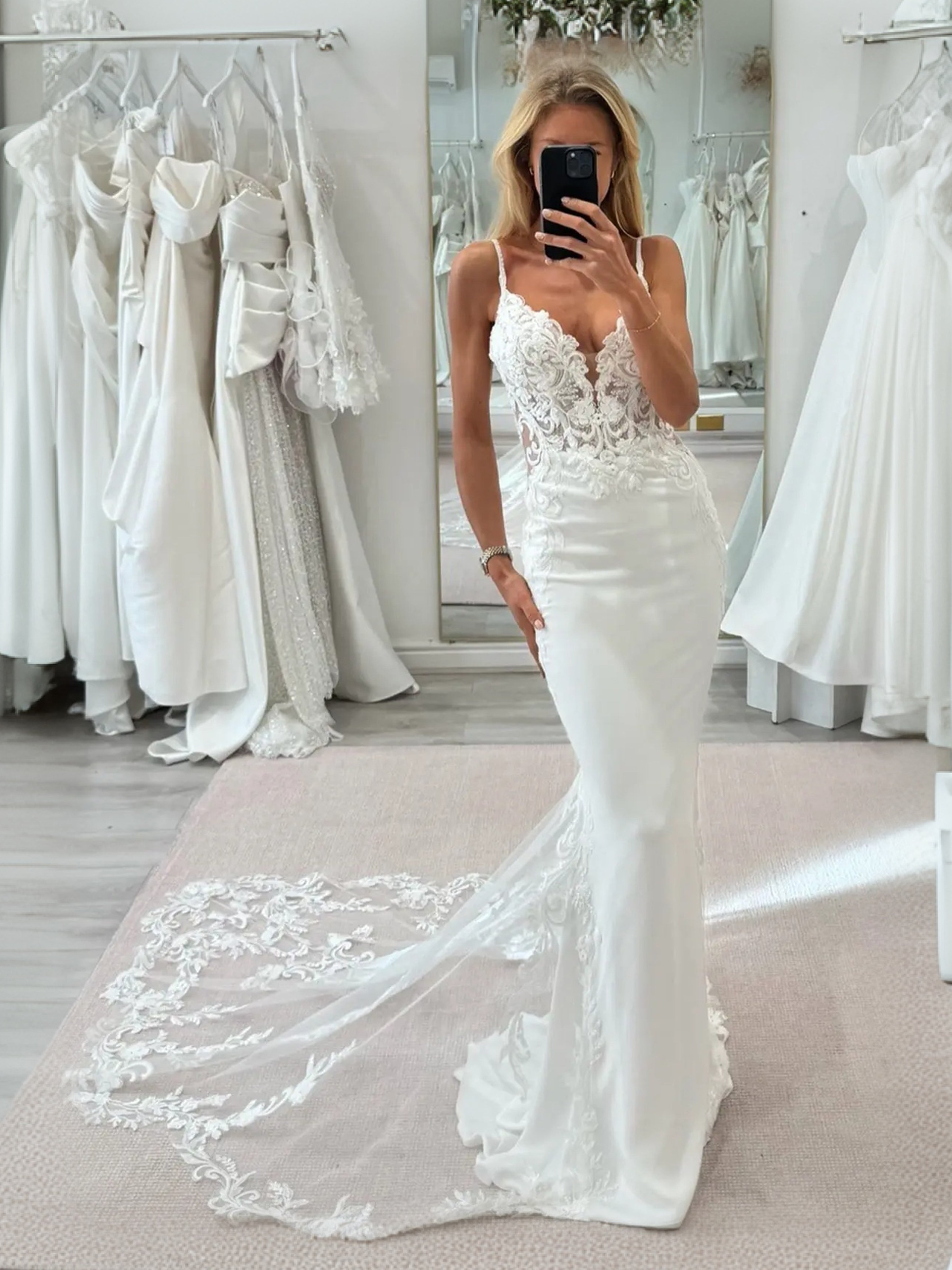 ROVDESY Spaghetti Straps Deep V Neck Lace Mermaid Wedding Dress Bridal Gown