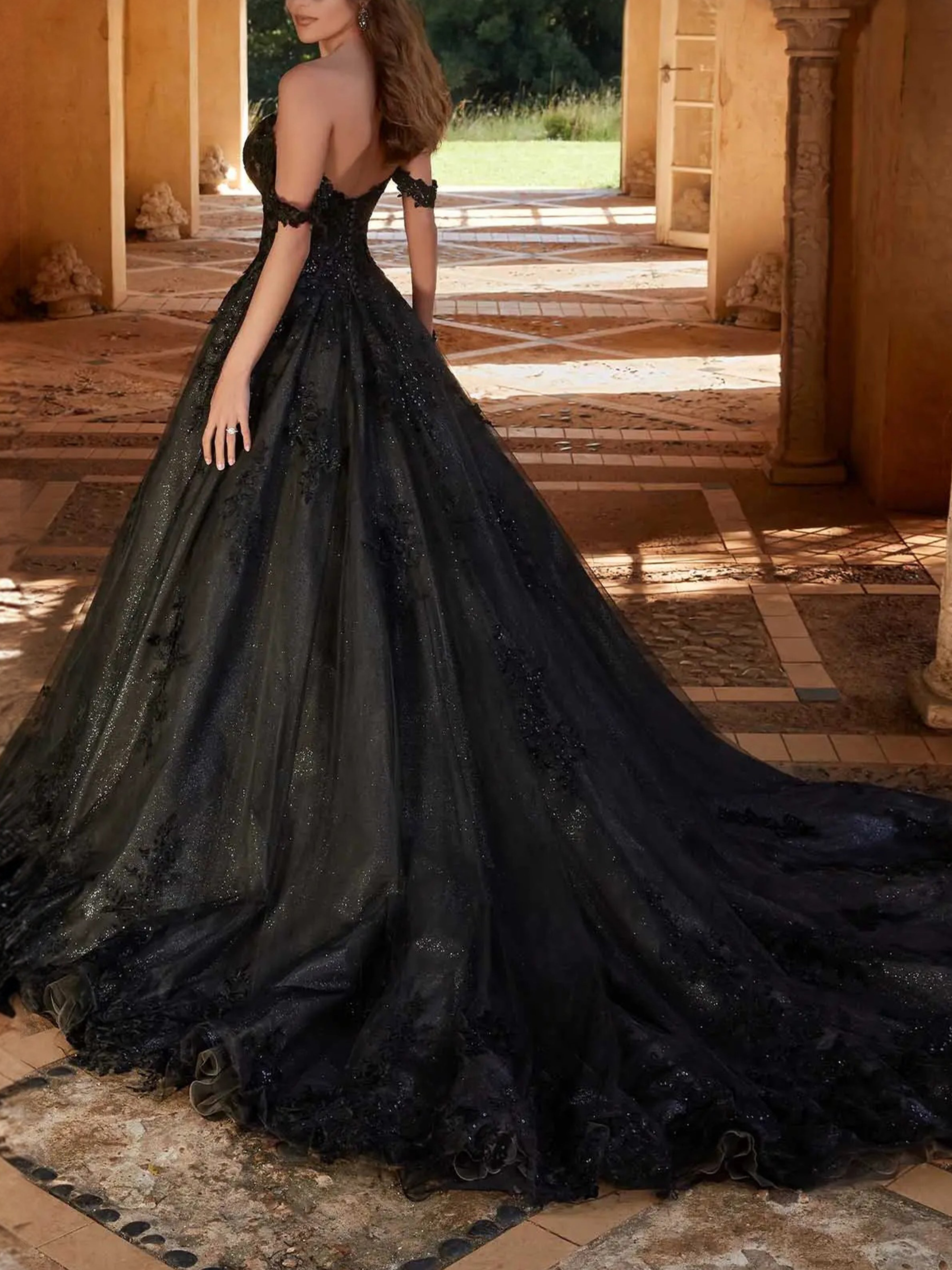 ROVDESY Off The Shoulder Sweetheart Lace Ball Gown Wedding  Dress Bridal Gown With Train