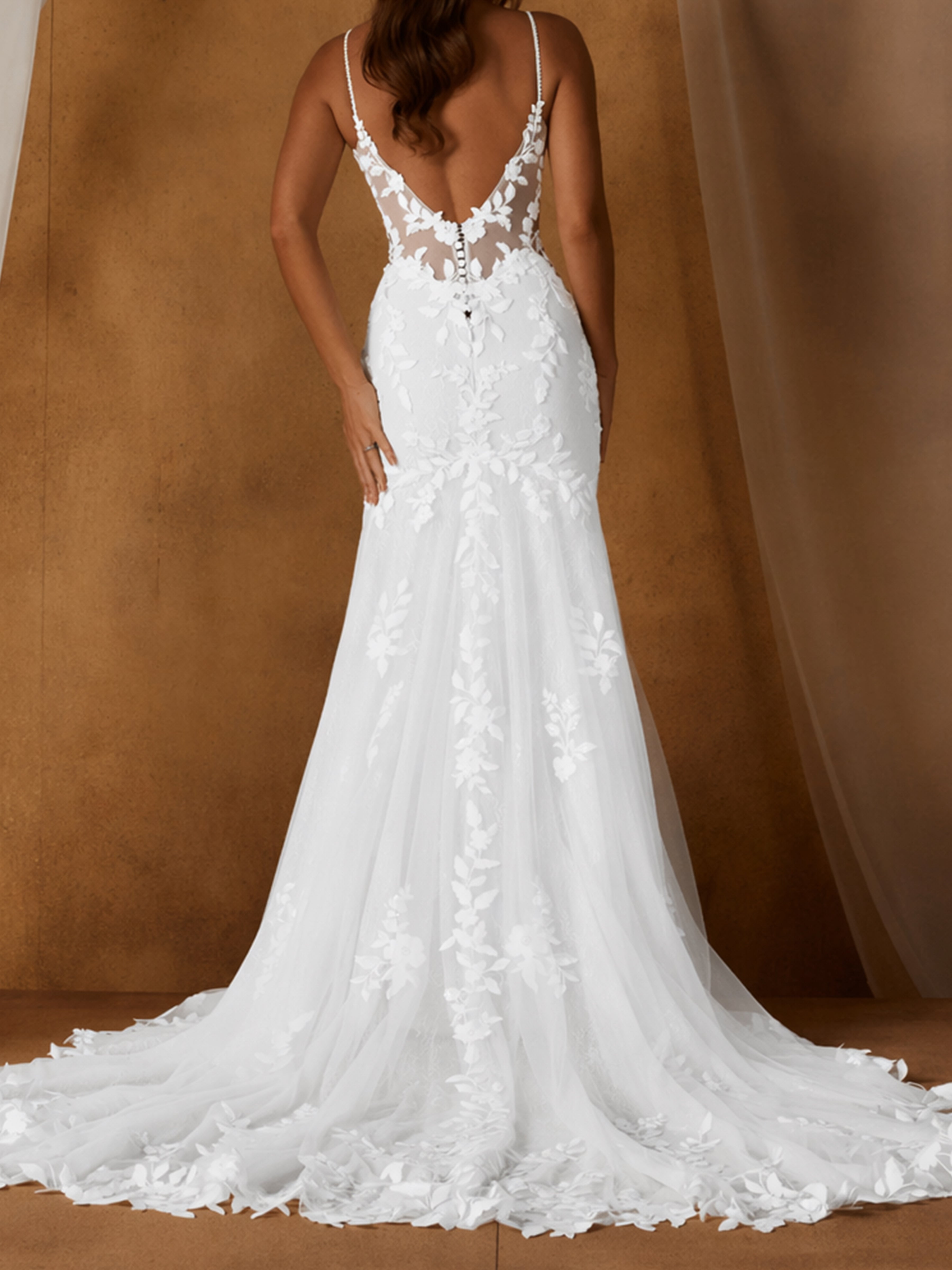 ROVDESY  Spaghetti Strap Deep V Neck Floral Lace Mermaid Wedding Dress Bridal Gown