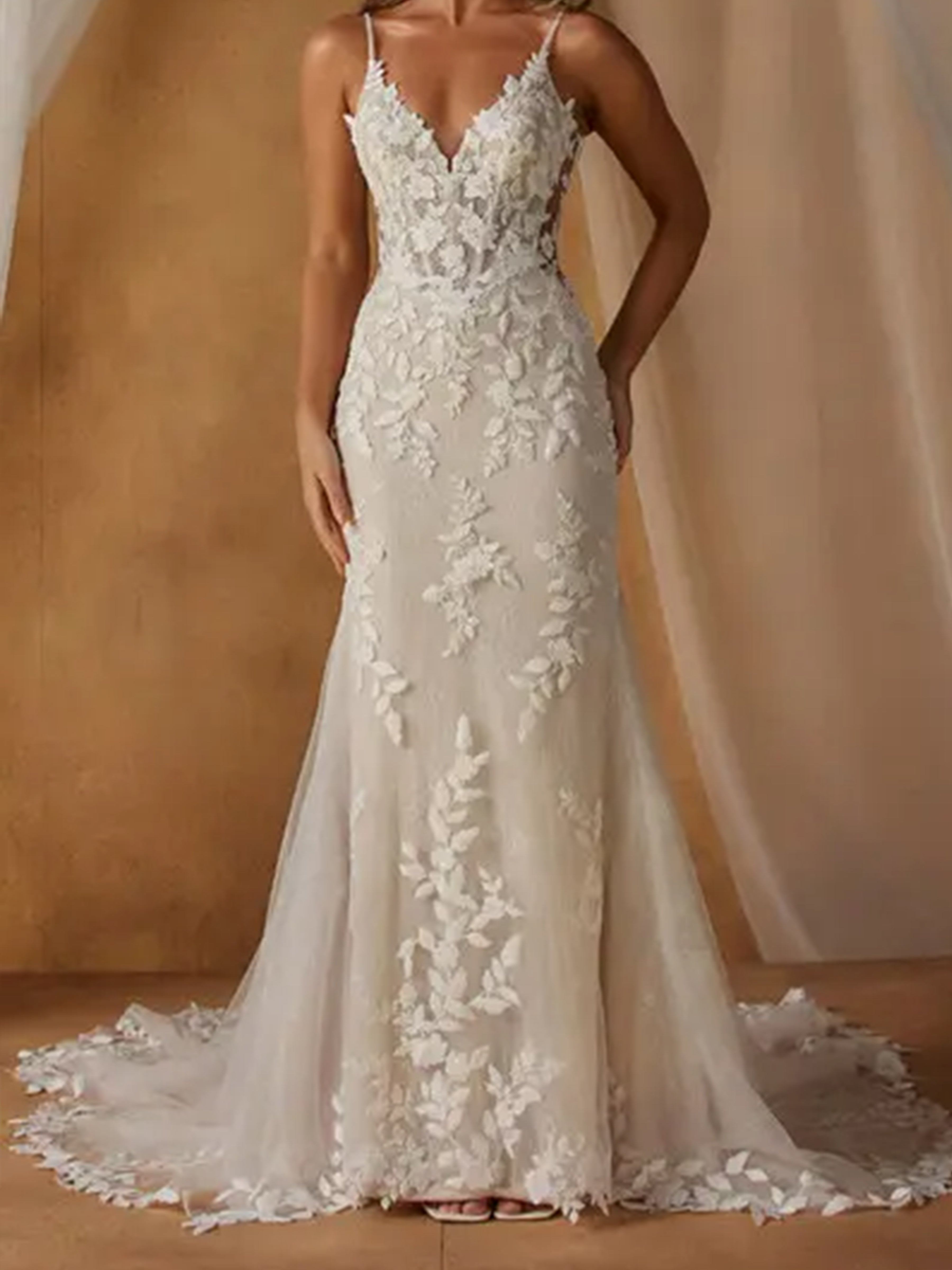 ROVDESY  Spaghetti Strap Deep V Neck Floral Lace Mermaid Wedding Dress Bridal Gown