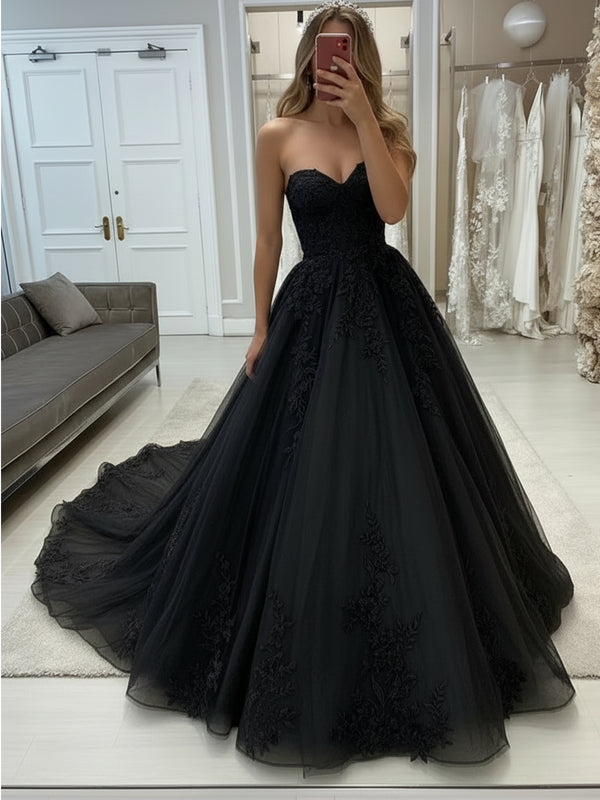 Strapless Sweetheart Lace Applique A-Line Wedding Dress with Cathedral Train
